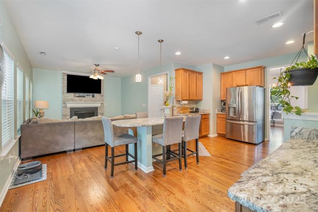 812 Thornapple Ct, House other with 3 bedrooms, 3 bathrooms and null parking in Lake Wylie SC | Image 16