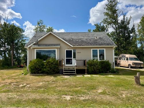 1007 4 Avenue, Hines Creek, AB, T0H2A0 | Card Image