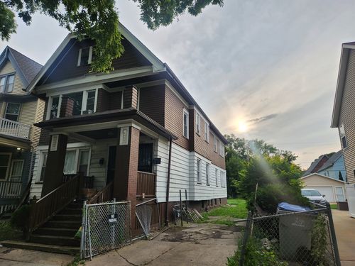 2215 N 15th St, Milwaukee, WI, 53205-1212 | Card Image