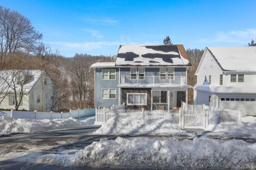 300 Washington Ave, Pleasantville, NY, 10570-2051 | Card Image