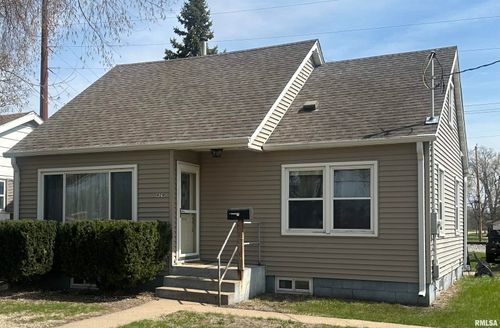 929 Dunnburr St, Camanche, IA, 52730-1734 | Card Image