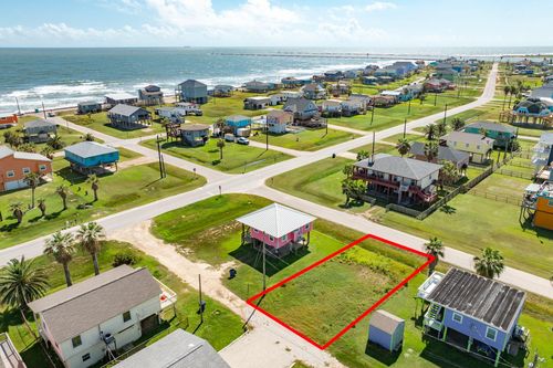 306 Breezeway St, Freeport, TX, 77541-9254 | Card Image