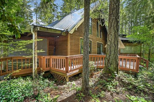 31 N Mallard Way W, Hoodsport, WA, 98548-9563 | Card Image
