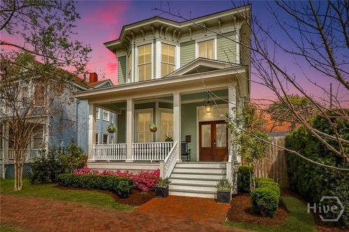 518 E Bolton St, Savannah, GA, 31401-5922 | Card Image