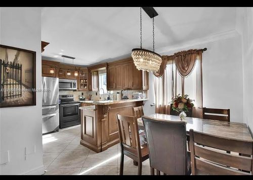 unit-201-985 Ne 33rd Ter, Homestead, FL, 33033-5348 | Card Image