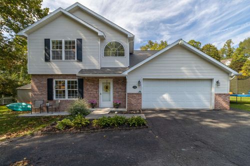 110 Patio Dr, Fairmont, WV, 26554-8599 | Card Image