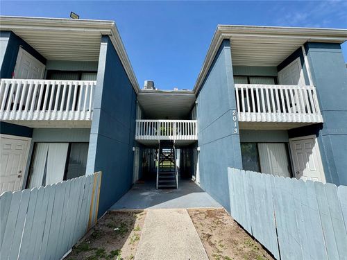 a-2013 5th St W, Bradenton, FL, 34205-8356 | Card Image