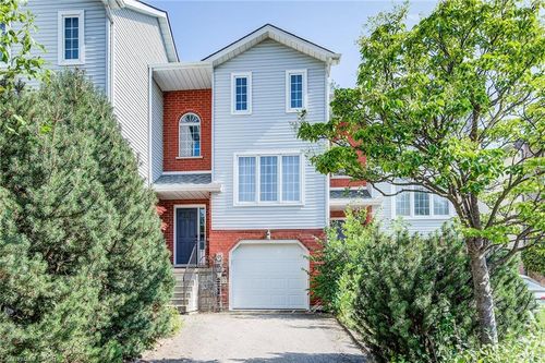 635 Grange Cres, Waterloo, ON, N2T2L9 | Card Image