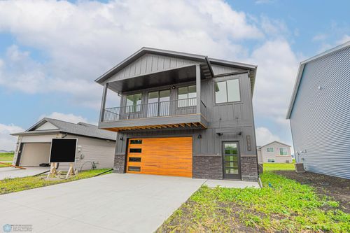 6715 66th Ave S, Horace, ND, 58047-2821 | Card Image