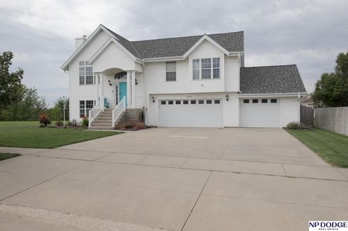 10515 Northloch Ln, Waverly, NE, 68462 | Card Image