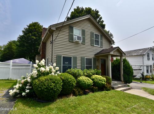 26 Center St, Ballston Spa, NY, 12020-1102 | Card Image