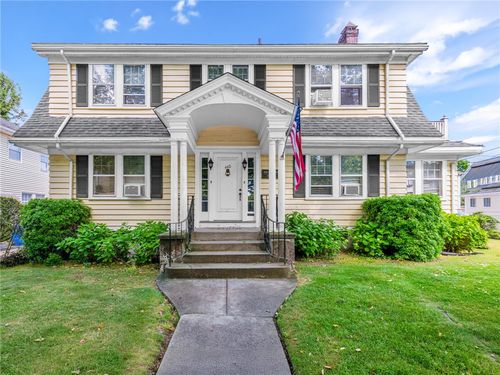 440 Broadway, Newport, RI, 02840-1733 | Card Image