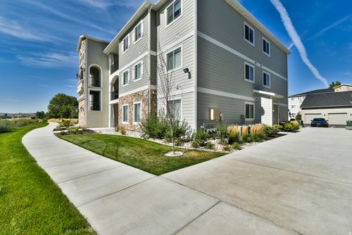 241 W Ridge Rd, Saratoga Springs, UT, 84045-6407 | Card Image