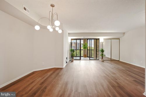 apt-1109-5904 Mount Eagle Dr, ALEXANDRIA, VA, 22303-2540 | Card Image