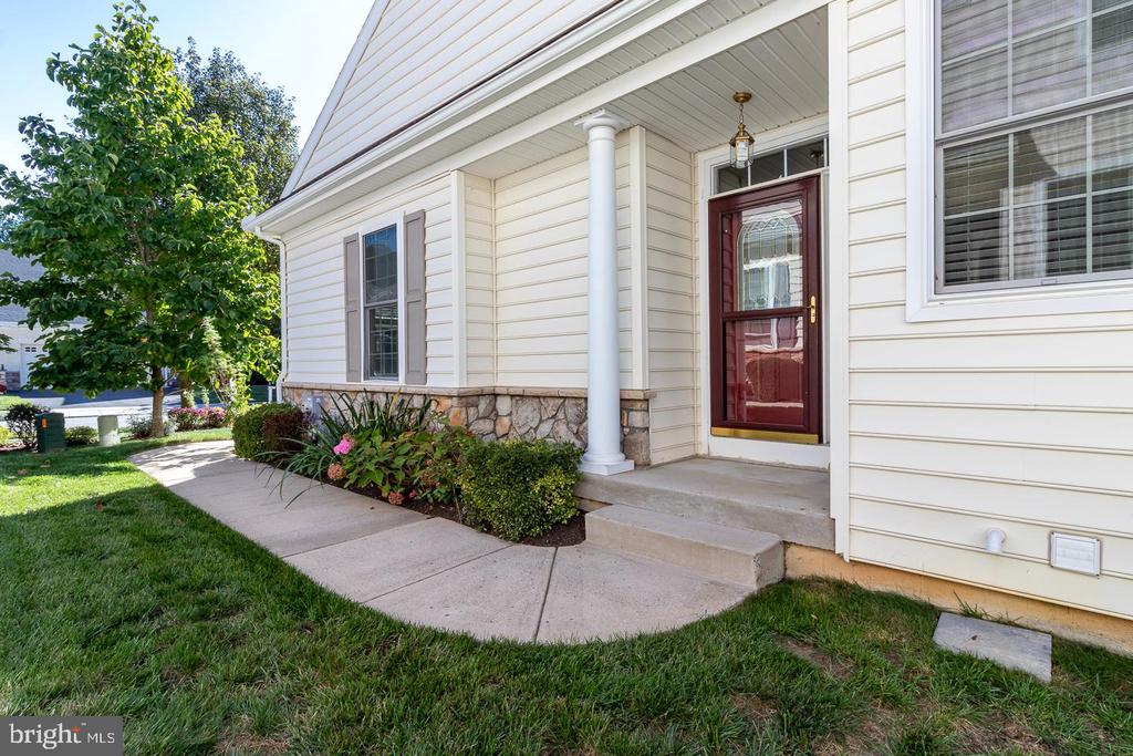 Strawbridge Ln, West Grove, PA 19390