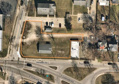 206 E Galbraith Rd, Cincinnati, OH, 45216-1352 | Card Image