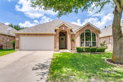 8204 Livingston Ln, Mckinney, TX, 75072-3049 | Card Image