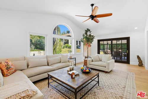 10 Baymare Rd, Bell Canyon, CA, 91307-1101 | Card Image