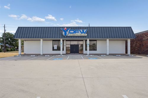 208 N Highway 377, Roanoke, TX, 76262-6170 | Card Image