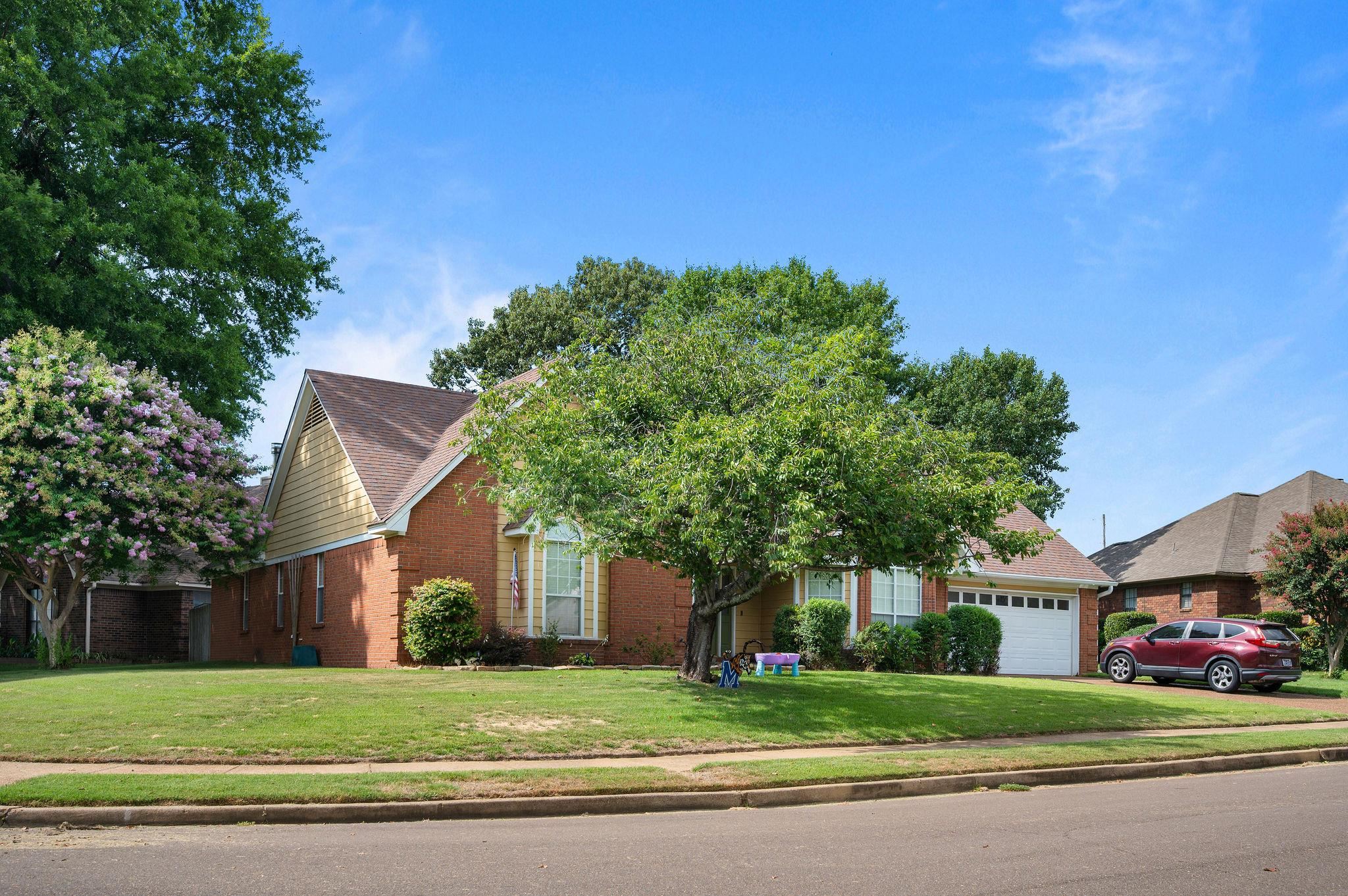 Residential in Bartlett