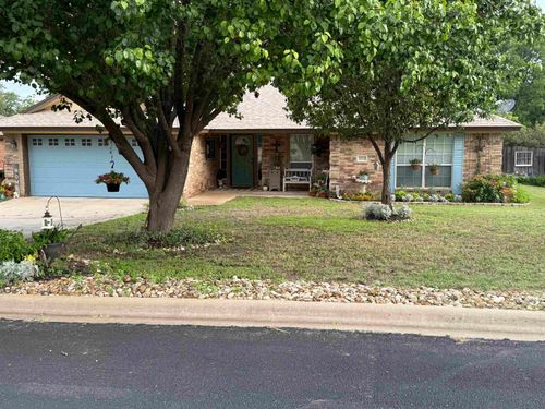 1404 E Johnson St, Burnet, TX, 78611-2748 | Card Image