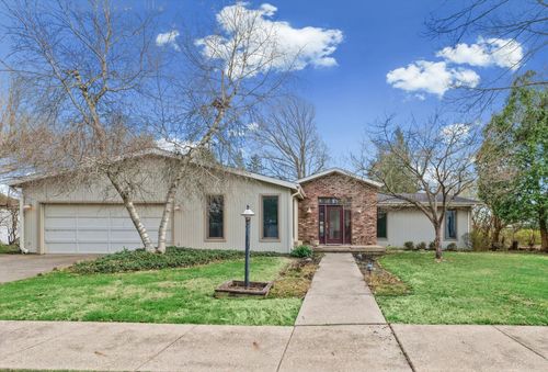 205 E Sherwin Cir, Urbana, IL, 61802-7127 | Card Image