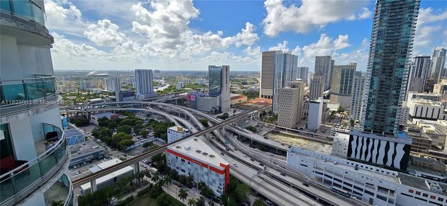 APT-3411 - 350 S Miami Ave, Condo with 1 bedrooms, 1 bathrooms and null parking in Miami FL | Image 9