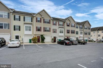 558 South Carlisle Street, Townhouse with 3 bedrooms, 2 bathrooms and null parking in GREENCASTLE PA | Image 2