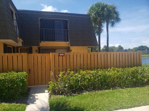 1015-1015 10th Way, West Palm Beach, FL, 33407-6677 | Card Image