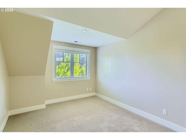 2 - 570 2 Nd St, House attached with 2 bedrooms, 3 bathrooms and 1 parking in Lake Oswego OR | Image 20