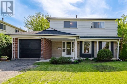 4 Furness Crescent, Toronto (West Humber-Clairville), ON, M9V3V1 | Card Image