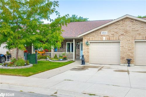 3916 Trillium Cir, Vineland, ON, L0R2C0 | Card Image