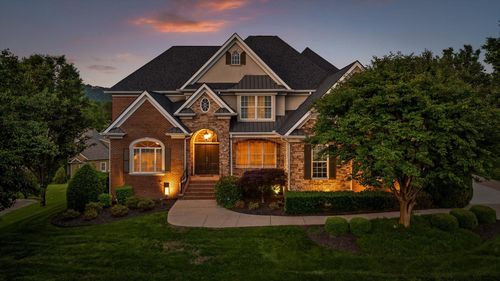 9329 Windrose Cir, Chattanooga, TN, 37421-4818 | Card Image