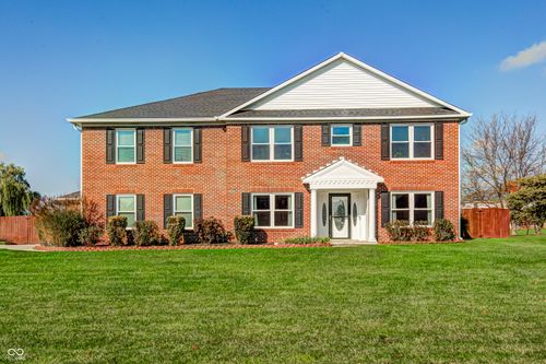 3176 S Parker Ln, New Palestine, IN, 46163-8769 | Card Image