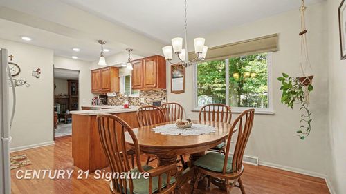 1105 Saint Andrews Rd, Saginaw, MI, 48638-5979 | Card Image
