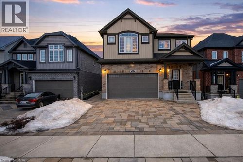 305 Sweet Gale St, Waterloo, ON, N2V0B2 | Card Image