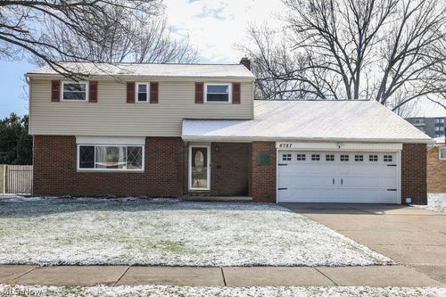 6787 Anthony Ln, Parma Heights, OH, 44130-4614 | Card Image