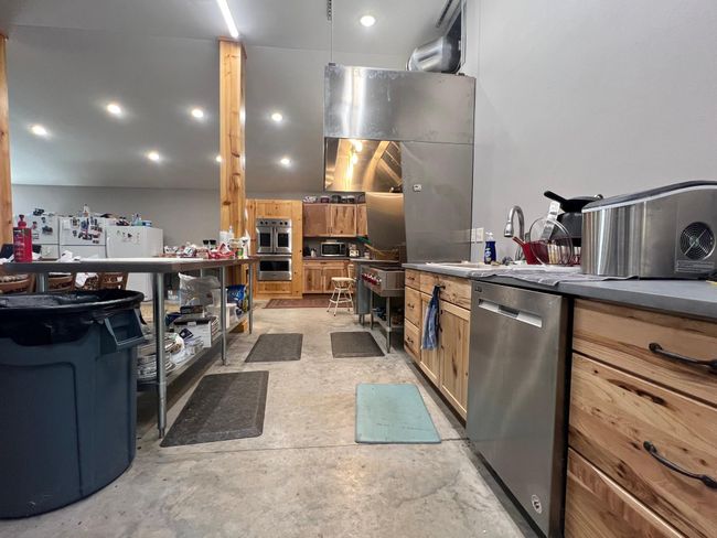 Lodge - Kitchen Appliances | Image 36