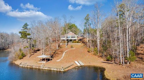 780 Dry Bridge Rd, Farmville, VA, 23901-5451 | Card Image