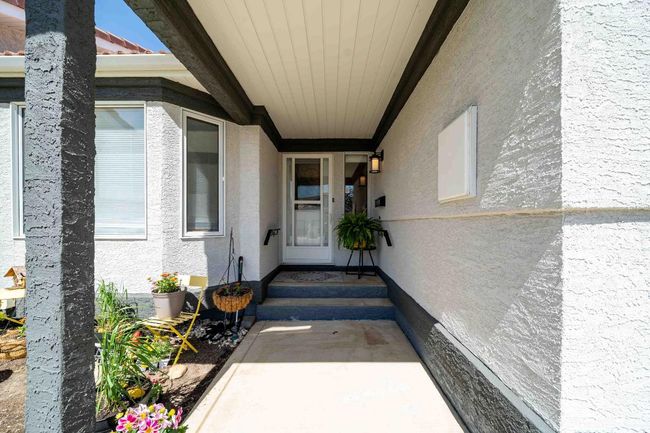 74 Park Meadows Lane Se, Townhouse with 3 bedrooms, 3 bathrooms and 3 parking in Medicine Hat AB | Image 5