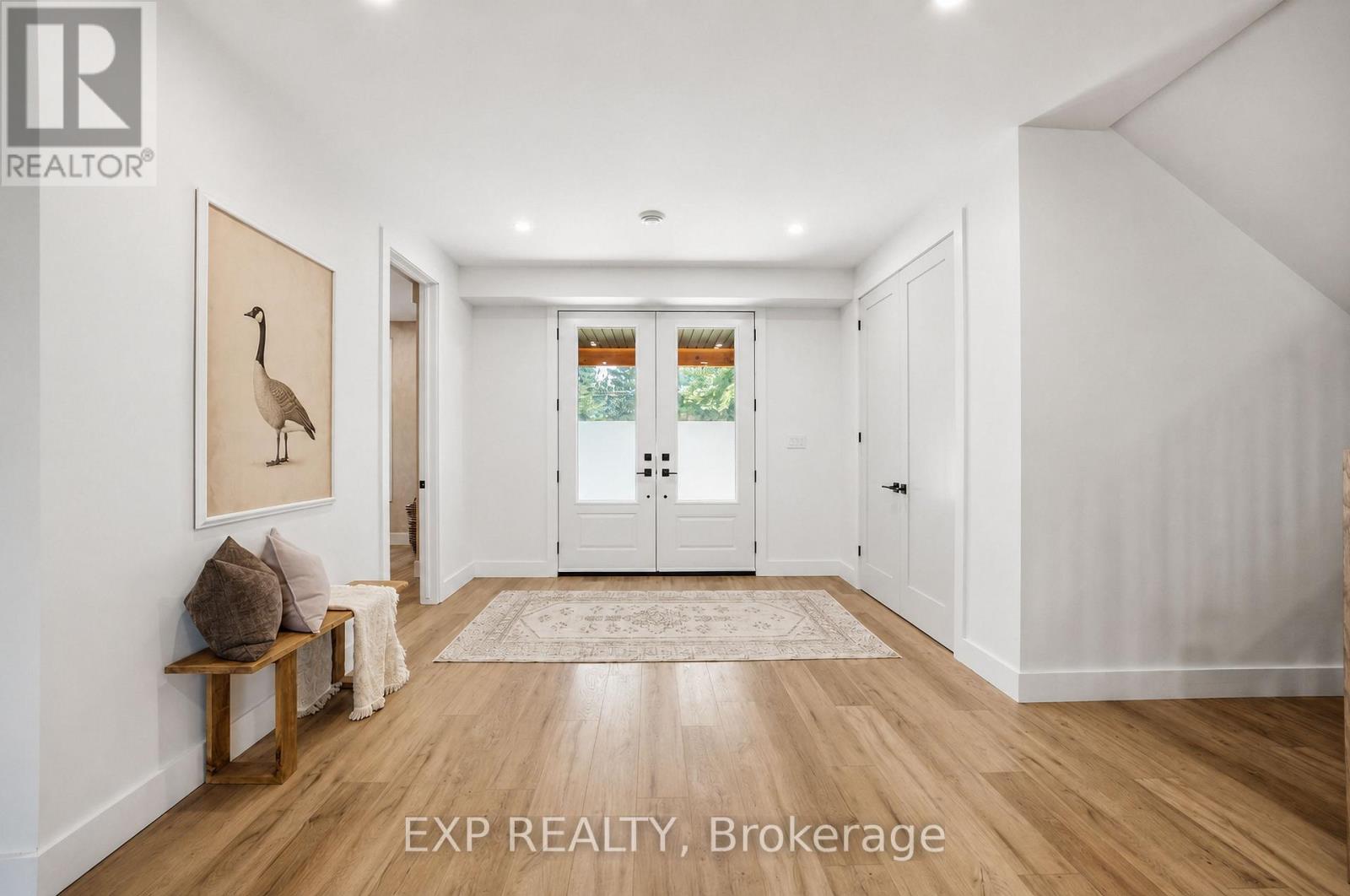 Residential in Fort Erie (Ridgeway) 5