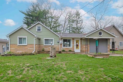 1320 Hillcrest Dr, Lake, MI, 48632-9010 | Card Image
