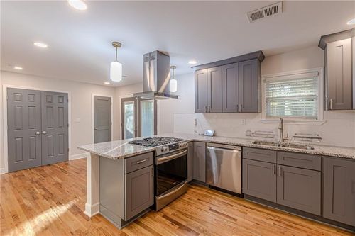 1395 Dennis Dr, Decatur, GA, 30032-3119 | Card Image
