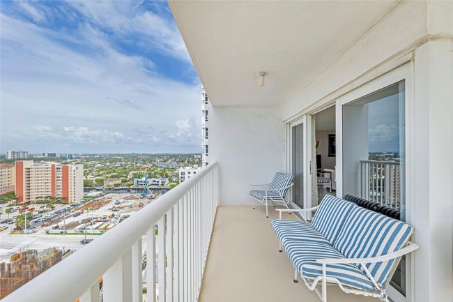 APT-1801 - 1370 S Ocean Blvd, Condo with 2 bedrooms, 3 bathrooms and null parking in Pompano Beach FL | Image 29