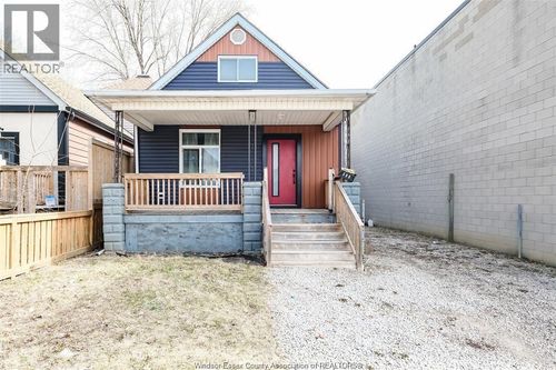 588 Caron Ave, Windsor, ON, N9A5B4 | Card Image