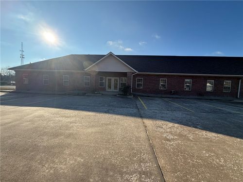 1845 Main Dr, Fayetteville, AR, 72704-5220 | Card Image