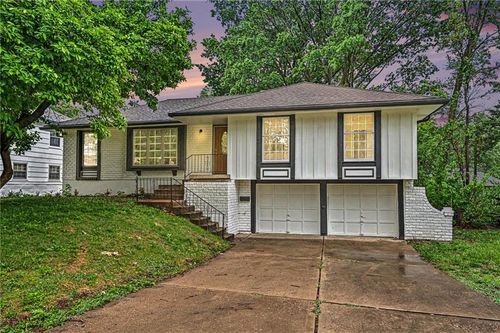 6111 E 108th Ter, Kansas City, MO, 64134-2532 | Card Image