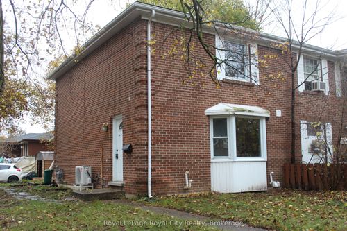 137 Jansen Ave, Kitchener, ON, N2A2L8 | Card Image