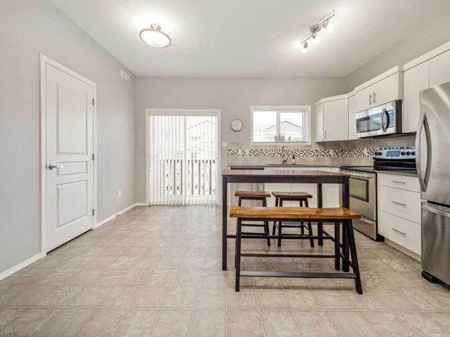 1122 Keystone Rd W, Home with 2 bedrooms, 2 bathrooms and 2 parking in Lethbridge AB | Image 11