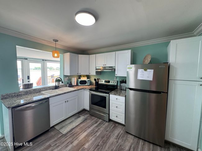 123 Cedar Point Blvd, House other with 3 bedrooms, 1 bathrooms and null parking in Cedar Point NC | Image 6